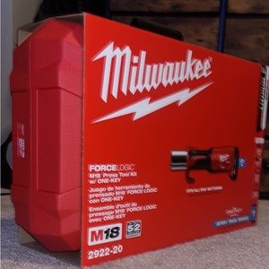 Brand New Milwaukee m18 press tool onekey